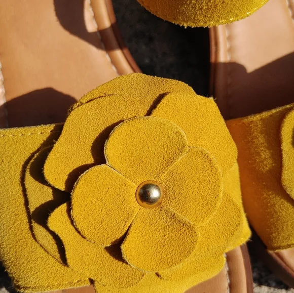 Italian Wedge Sandals - Picture 2 of 6